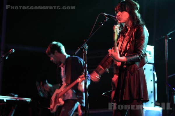 HOWLING BELLS - 2009-08-01 - PAREDES DE COURA (Portugal) - Praia do Tabuao - 